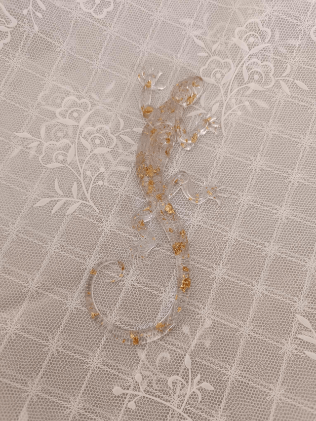 Lézard en feuilles d 'or